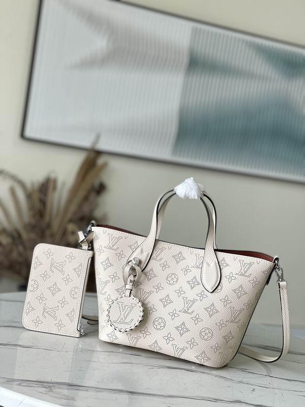 LV Handbags 250